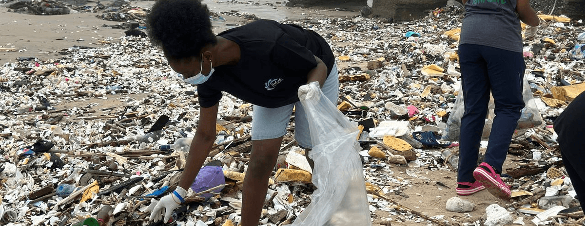 Ghana Sakumono Beach Clean-Up - Image 4